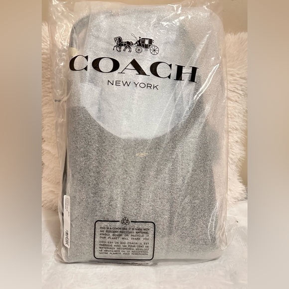 Coach Brooklyn 28 Shoulder Bag (OLIVE) - Picture 3 of 15